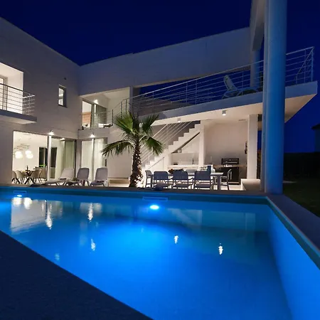 Vila Dante Zadarvillas *