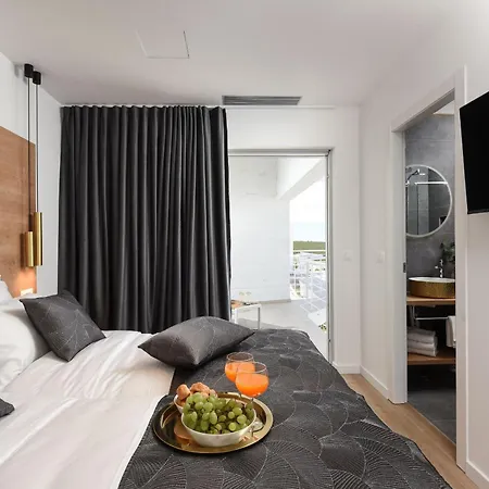 וילה Dante Zadarvillas Debeljak