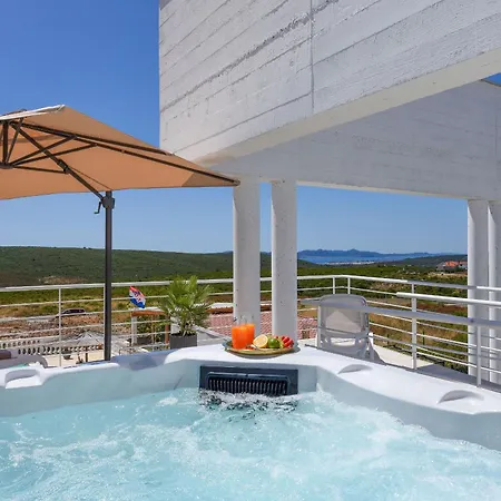 Dante Zadarvillas Debeljak