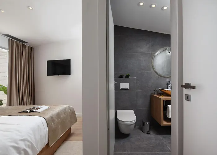 Dante Zadarvillas Vila Debeljak
