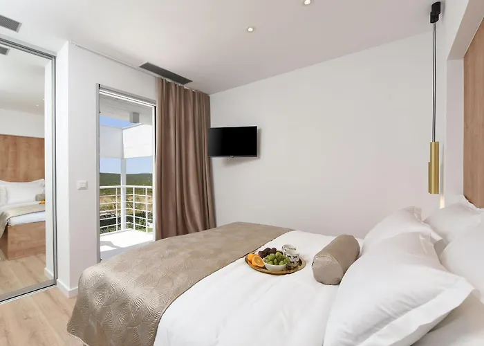 Dante Zadarvillas Vila *