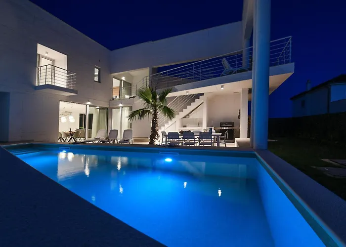 Vila Dante Zadarvillas *