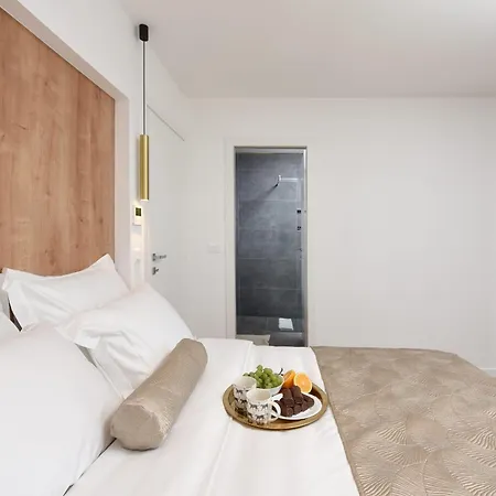 Dante Zadarvillas * Debeljak