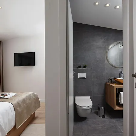 Dante Zadarvillas Vila Debeljak